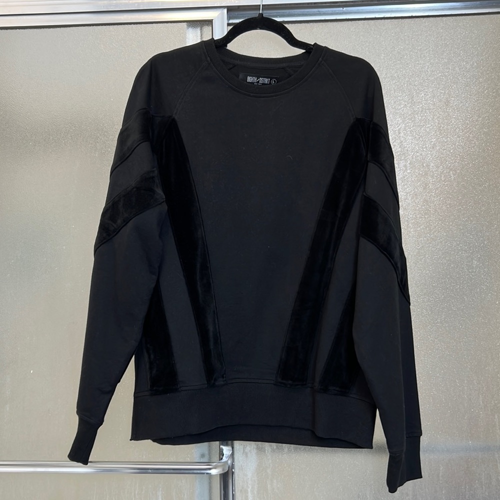 Pullover crewneck sweater with velvet details